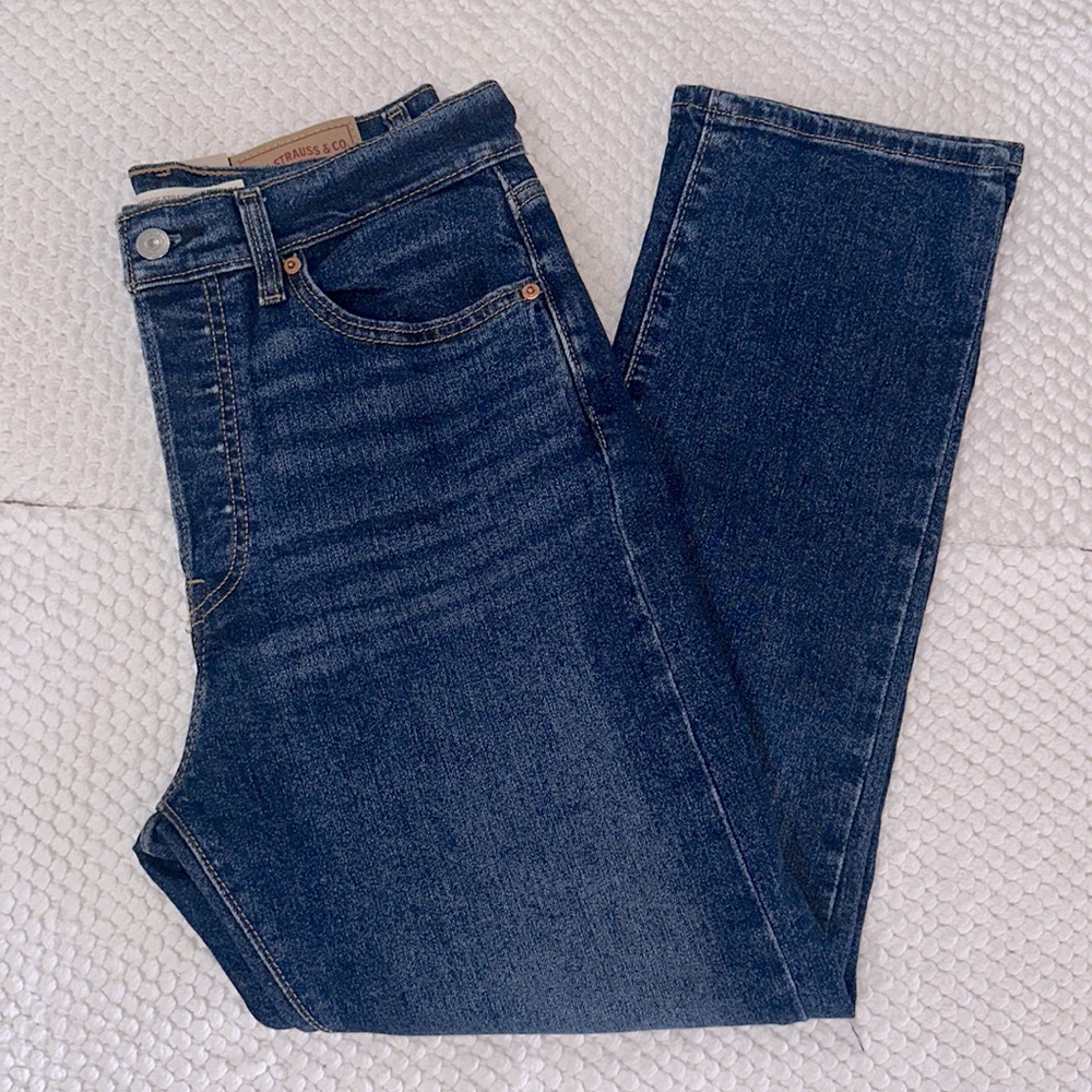 NWT Women’s Levi Wedgie Straight Jeans Size 31